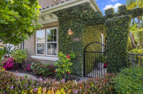 8148 Calle Catalonia, Carlsbad, CA 92009-8954