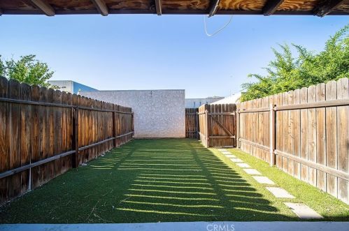 1426 Everton Pl, Riverside CA  92507-4439 exterior