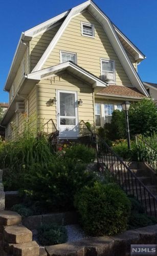 24 Manner Ave, Outwater, NJ 07026-1410