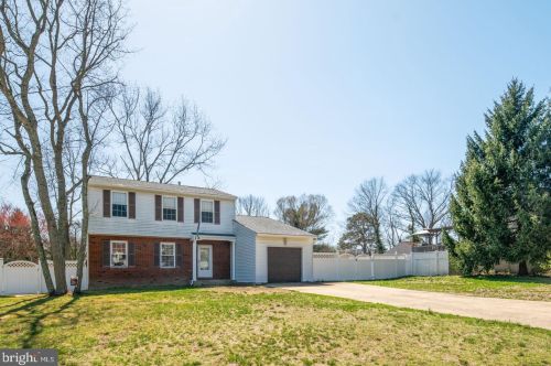 14 Mill Ct, Erial, NJ 08081-2120