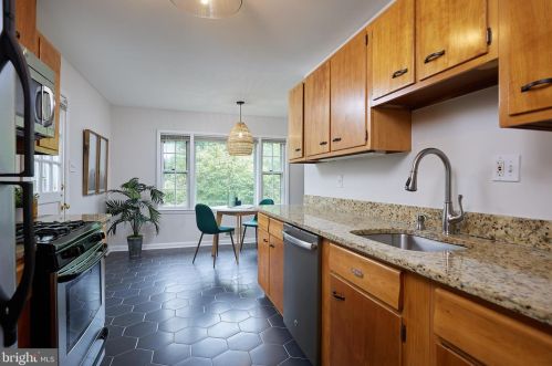 10611 Glenwild Rd, Silver Spring MD 20901-1603 exterior