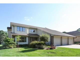 484 Lake Wabasso Ct, Saint Paul, MN 55126-3014