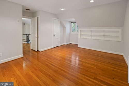 8119 Flower Ave, Silver Spring MD 20912-6646 exterior