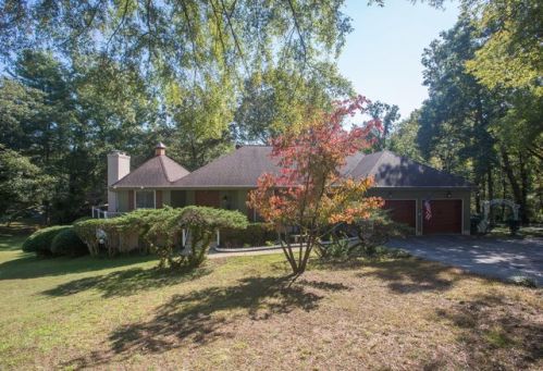 2375 Gale Ln, Chattanooga, TN 37421-1685