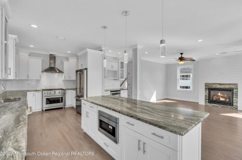 19 Sturgis Rd, Lavallette NJ 08735-2843 exterior