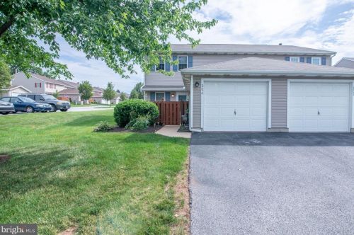 206 Stonegate Rd, York, PA 17408-1597