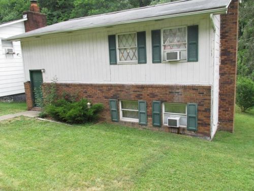 111 Patton Dr, Beckley WV  25801-4347 exterior