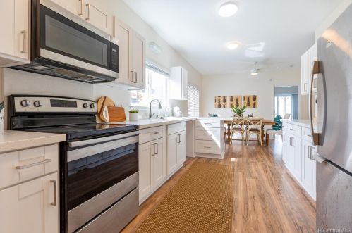 235 Koalele St, Honolulu, HI 96813-1326