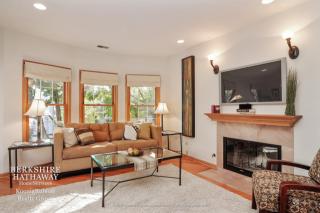 1414 Wolfram St, Chicago IL 60657-4166 exterior