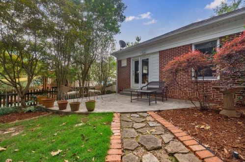 1200 Cameron Ct, Atlanta GA  30306-2622 exterior