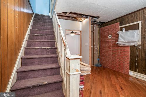 208 Pkwy Ave, Trenton NJ 08618-2749 exterior