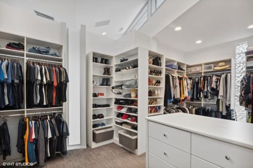 11300 79th St, Willowbrook IL  60527-5107 exterior