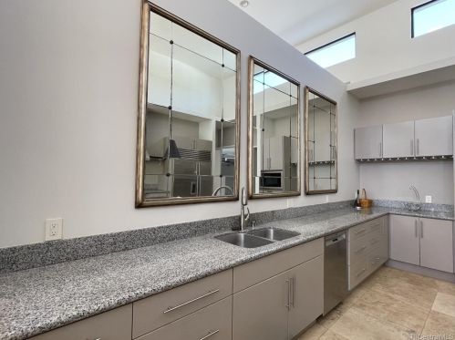 525 Ahakea St, Honolulu HI 96816-4702 exterior