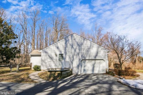 6512 Putman Rd, Graceham MD 21788-2726 exterior