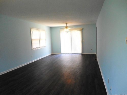 7 Derbyshire, Derby, CT 06418-2234