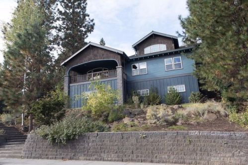 135 17th St, Bend, OR 97701-2420