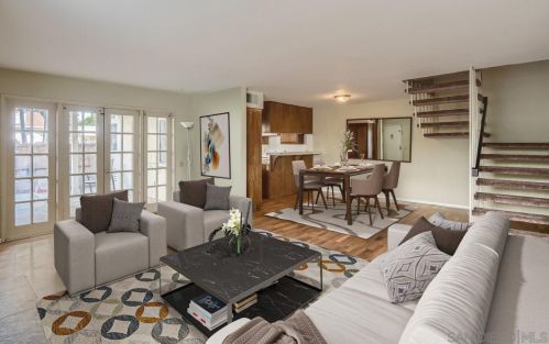7735 Camino Noguera, San Diego, CA 92122-2033