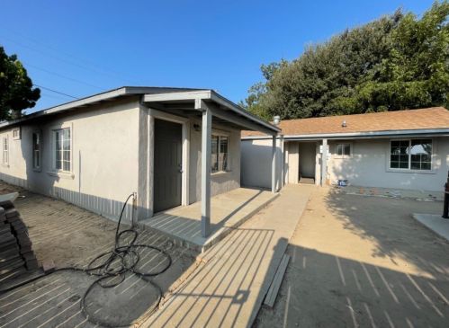 221 School Ave, Modesto, CA 95351-5361