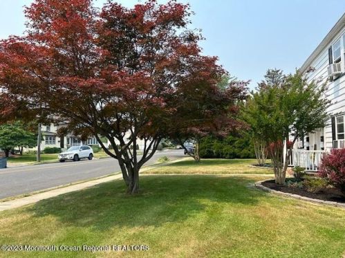 119-125 Wallace St, Tinton Falls, NJ 07701-1808