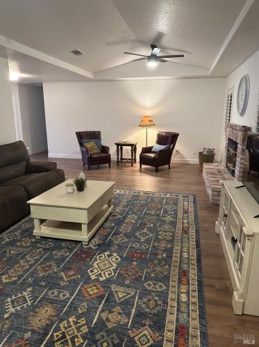 301 Zion Ct, Vacaville, CA 95687-3463