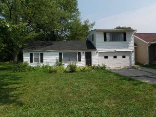 3841 Englewood Dr, Indianapolis IN  46226-5105 exterior