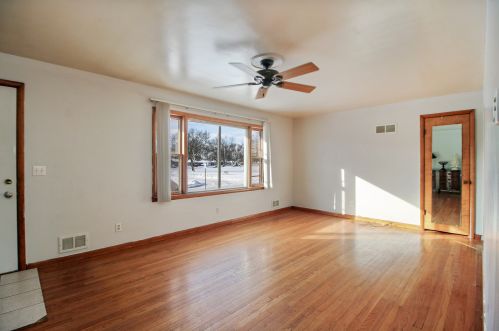 1207 Blatt Blvd, Bradley, IL 60915-1906