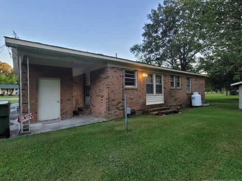2024 Mount Olive Church Rd, Lumberton, NC 28360-2562