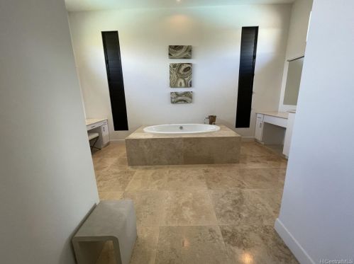 525 Ahakea St, Honolulu HI 96816-4702 exterior