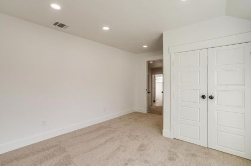 209 Lochness Ln, Fort Worth TX  76126-3212 exterior