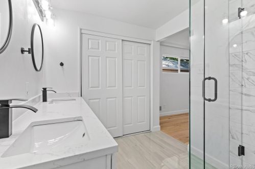 2640 Holly St, Denver CO  80207-3230 exterior