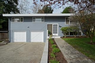 1401 Blaine Ave, Seattle, WA 98056-2774