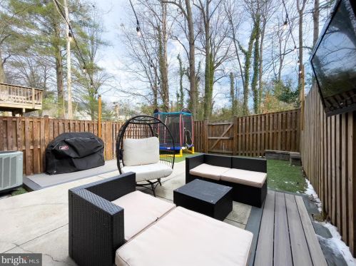 6369 Buffie Ct, Springfield VA  22015-3401 exterior