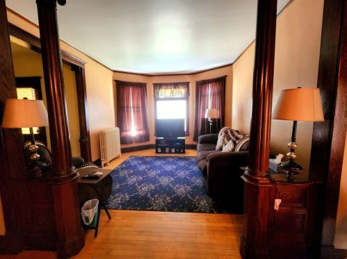 2541 High St, Dixmoor, IL 60406-2433