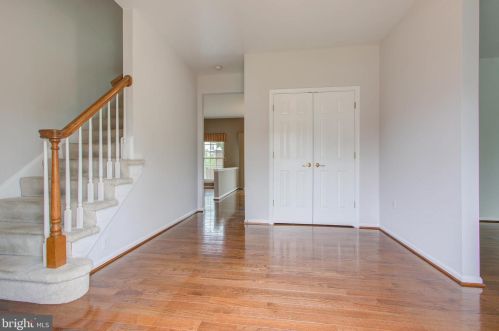 2794 Sugar Pine Ct, Woodbridge, VA 22192-3822
