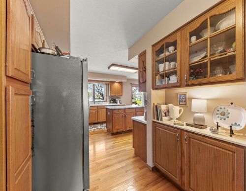 1315 Yorkshire Dr, Sycamore IL  60178-3236 exterior