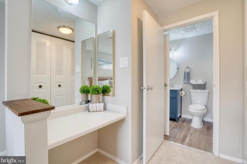 8359 Bark Tree Ct, Springfield VA  22153-3832 exterior