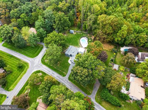 14800 Fireside Dr, Silver Spring, MD 20905-5541