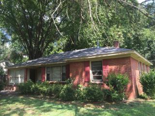 1172 Perkins Ter, Memphis TN  38117-6012 exterior
