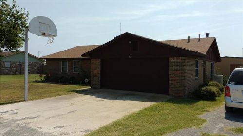604 Warren Rd, Blair, OK 73526-9215