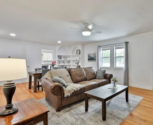 2037-B Lively Ridge Rd, Atlanta GA  30329-3711 exterior
