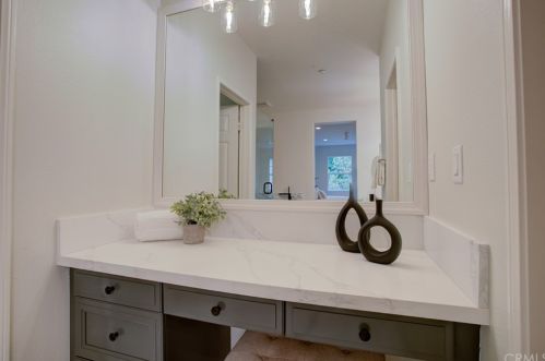 324 Quail Rdg, Irvine CA  92603-4240 exterior