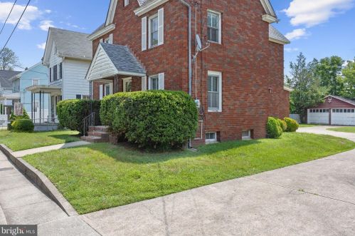 38 Millbrooke Ave, Pilesgrove, NJ 08098-1037