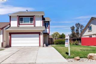 848 Bellflower St, Livermore, CA 94551-1355