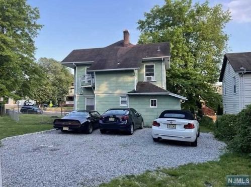 95 Godwin Ave, Ridgewood, NJ 07450-3725