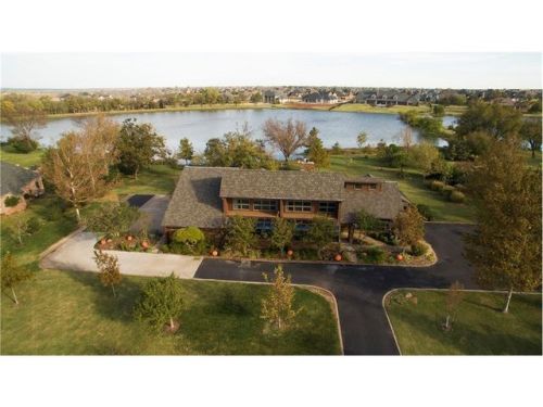 3137 Via Esperanza, Edmond, OK 73013-8929