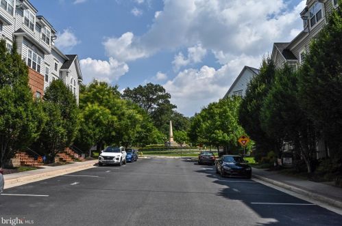 14572 Marlow St, Gainesville, VA 20155-4055
