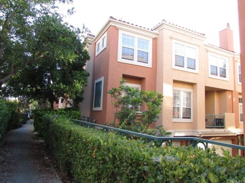 4 Torrigiani Aisle, Irvine CA  92606-8370 exterior