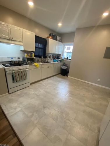 205 Park Ave, Paterson NJ  07501-2316 exterior