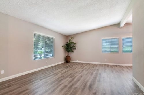 1262 Tiger Tail Dr, Riverside CA  92506-5475 exterior