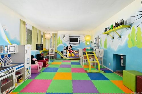 1543 Harle Pl, Anaheim CA  92802-2510 exterior